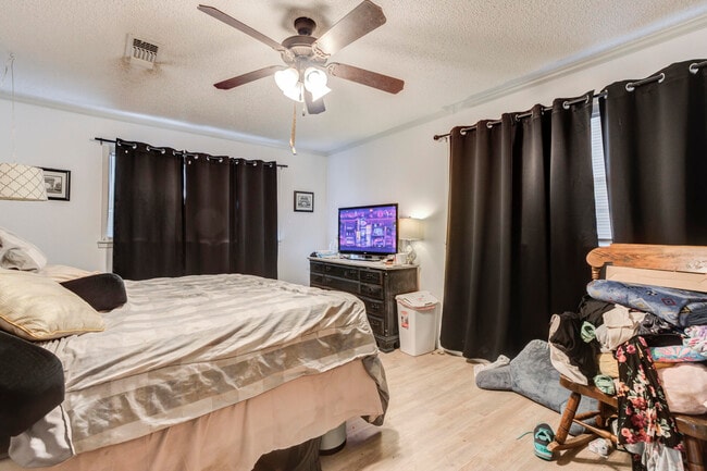 Building Photo - 4202 44th St