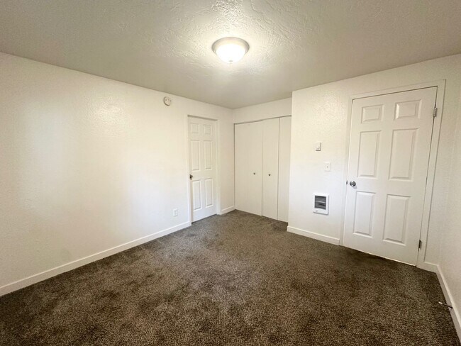 Building Photo - 218 N Michigan Ave