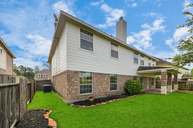Building Photo - 14311 Lakepointe Bend Ln