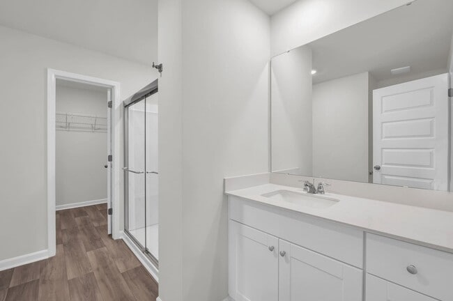 Building Photo - ***MOVE-IN SPECIAL*** $500 OFF OF YOUR FIR...