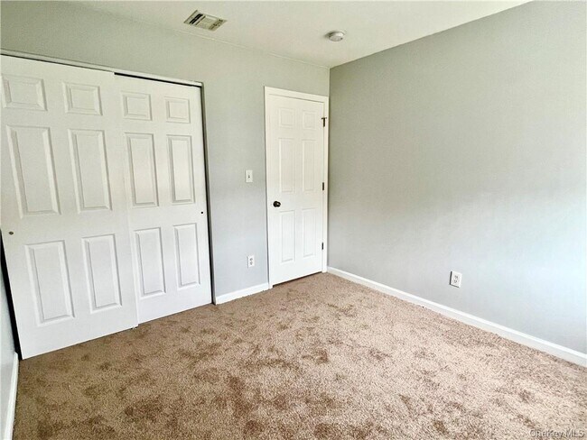 Building Photo - 51 Wood Lake Dr