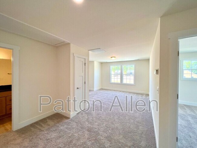 Building Photo - 117 N Christie Ct
