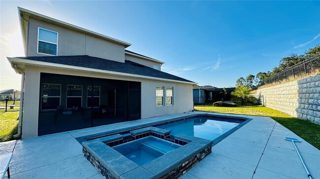 Building Photo - 2525 Camden Park Cir