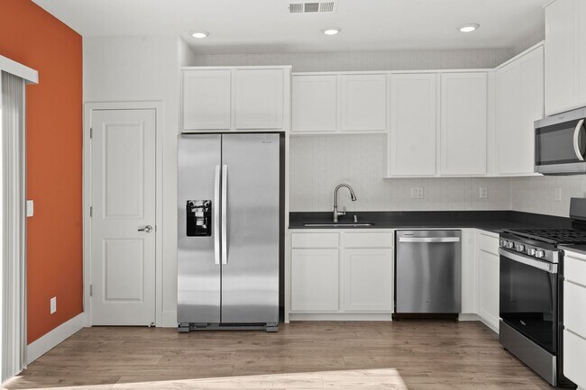 Building Photo - The Birch - - 3 Bedroom, 2.5 Bath single f...