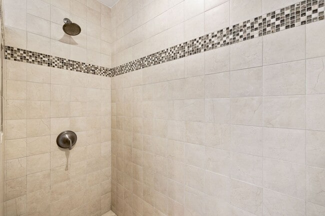 Building Photo - Luxury Golf Course Retreat in Indian Wells (Monthly Only - No Long Term)