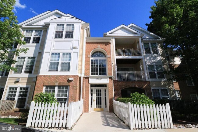Building Photo - 12000 Amber Ridge Cir