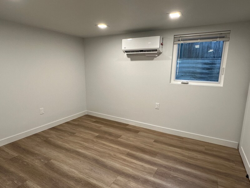 Building Photo - 2030 S 400 E