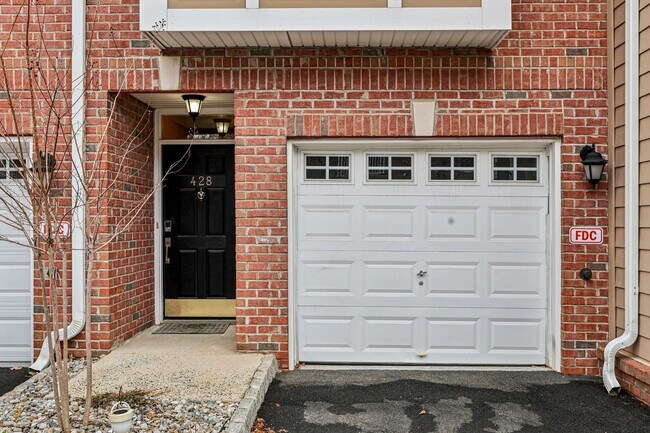 Building Photo - 428 Newburgh Ct