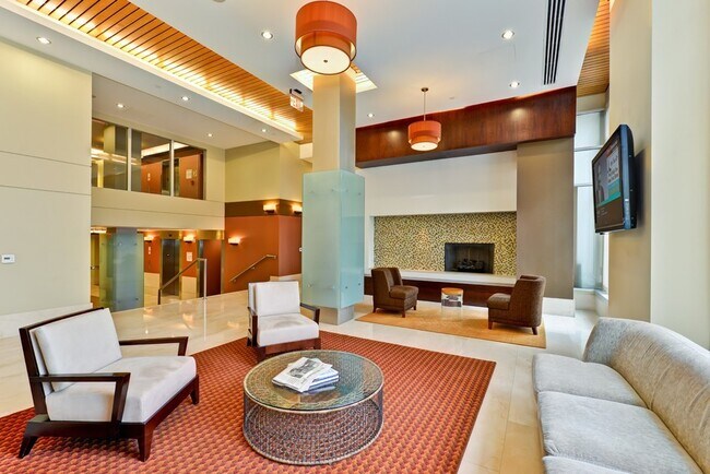 Building Photo - Modern 2br/2ba at Navy Yard