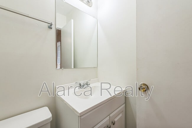 Building Photo - 7024 Milport Pl