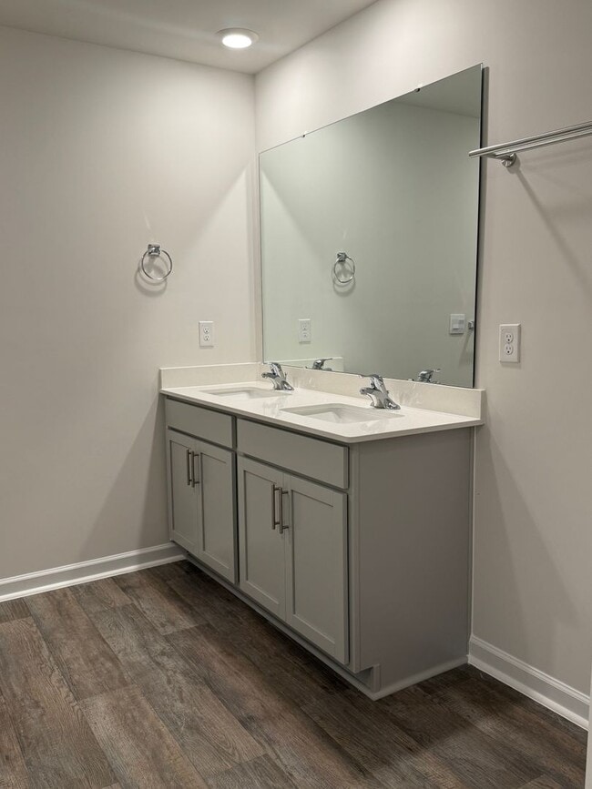 Building Photo - NEW BUILT TH In Sanford NC, Available NOW!