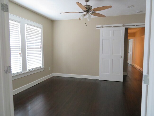 Building Photo - 12 Greenwood St