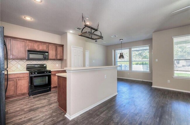Building Photo - 106 Mertz Ln