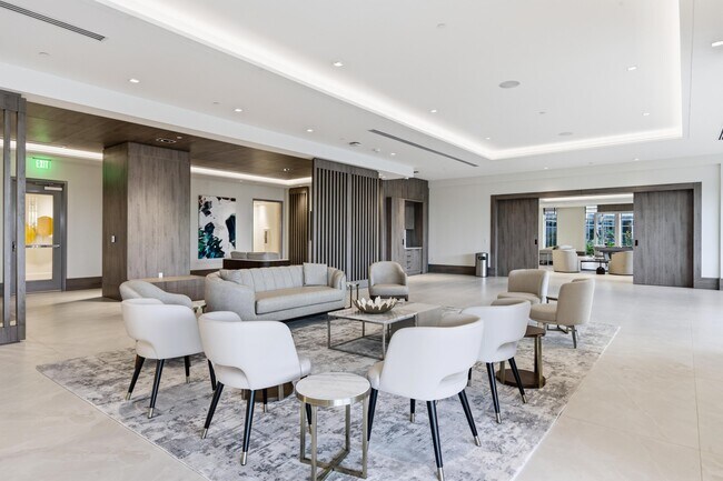 Building Photo - 220 Lake Shore Dr