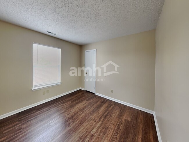 Building Photo - 5969 Claymont Blvd