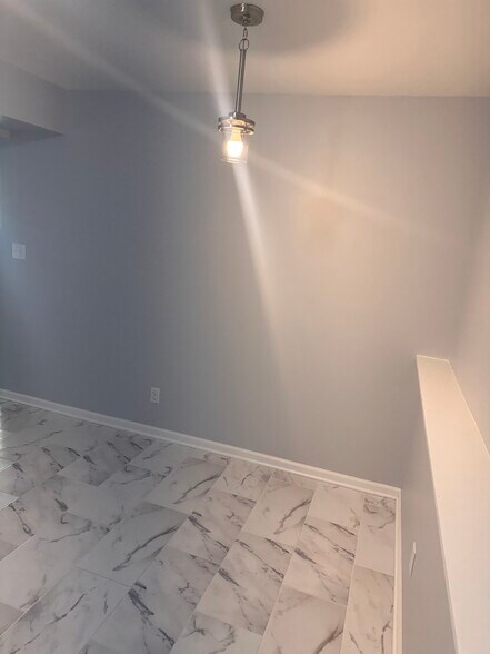 Building Photo - 3950 W 76th Ln