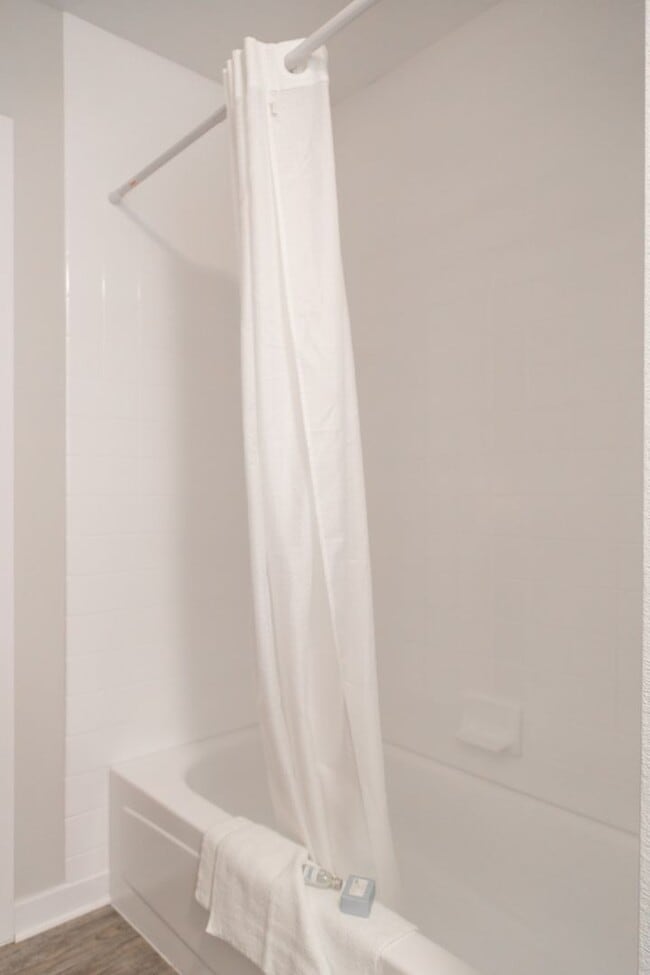 Building Photo - Condo in  Downtown Boulder Furnished One bedroom with Den and large Patio looking out to Flatirons