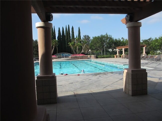 Building Photo - 41 Altezza