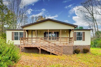 Building Photo - 128 Summerglen Dr.