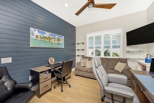 Building Photo - 18805 Valleta Ave