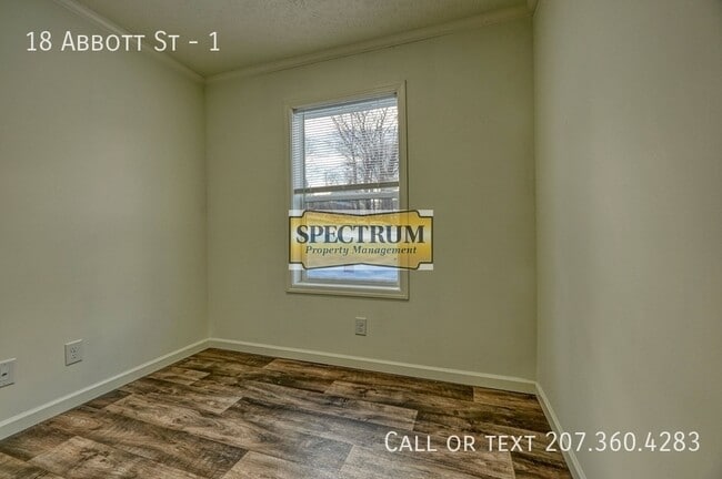 Building Photo - 18 Abbott St