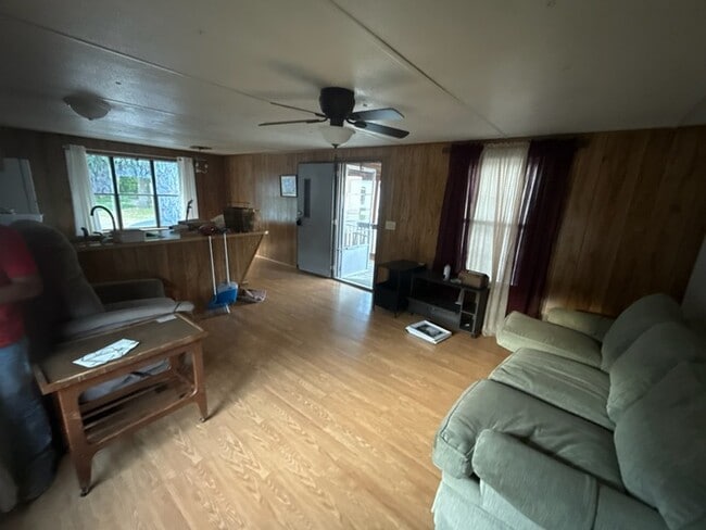 Building Photo - Mobile home - owner will finance