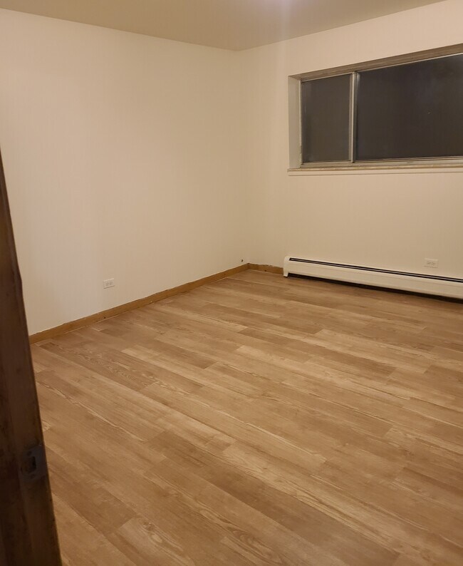 Bedroom 1 - 317 N Harvard Ave