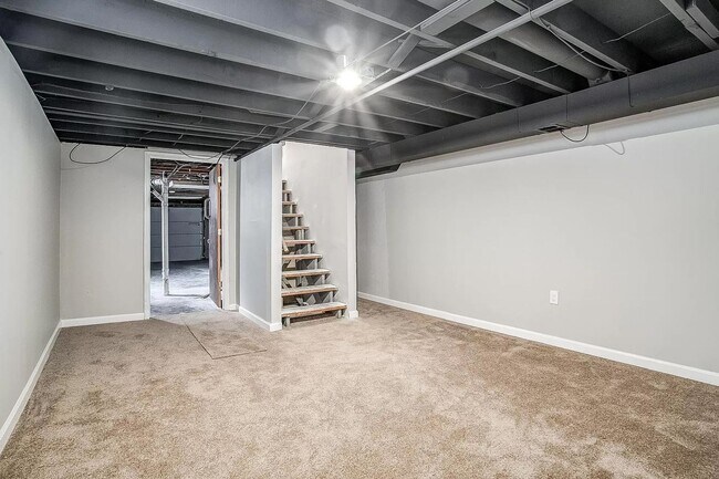 Building Photo - 4504-4506 N Jackson Ave