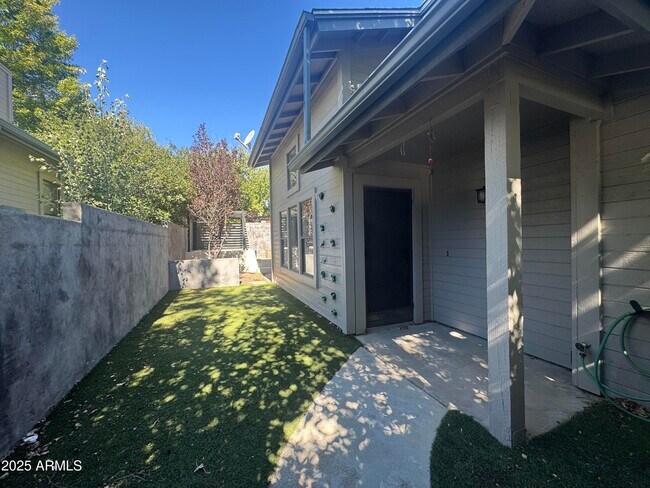 Building Photo - 4170 E Spring Meadows Cir