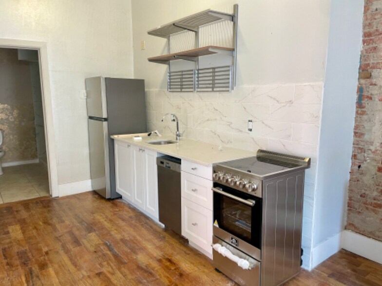 Building Photo - 1517 W Girard Ave