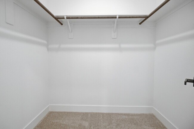 Building Photo - 307 Bolden St