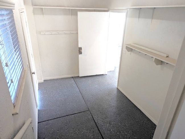 Building Photo - 1099 W 1420 N