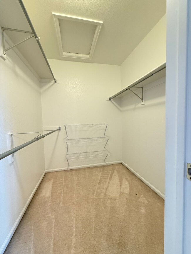 Building Photo - Charming 2 Bed, 2 Bath Home for Rent in We...