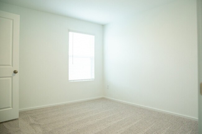 Building Photo - 26255 Arrowleaf Dr