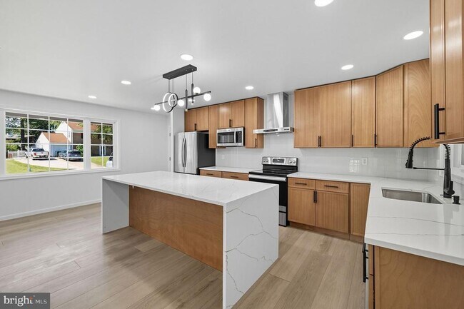 Building Photo - 13546 Tabscott Dr