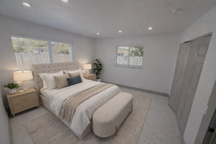 Building Photo - 44 SW 13th St