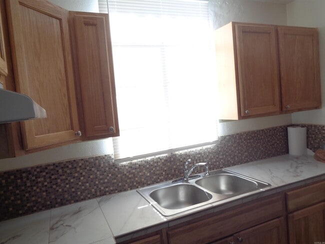 Building Photo - 2514 Johnson St