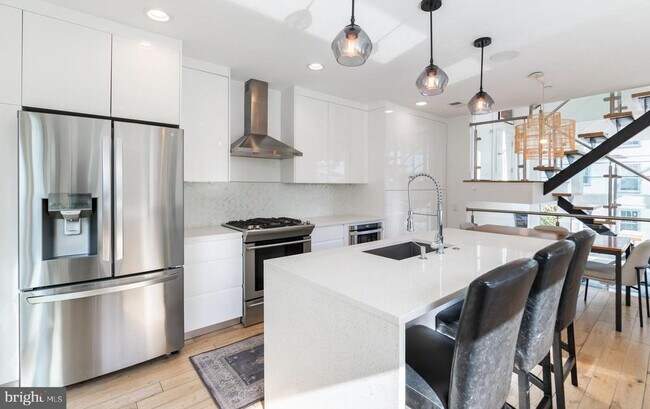 Building Photo - 1500 N Hancock St