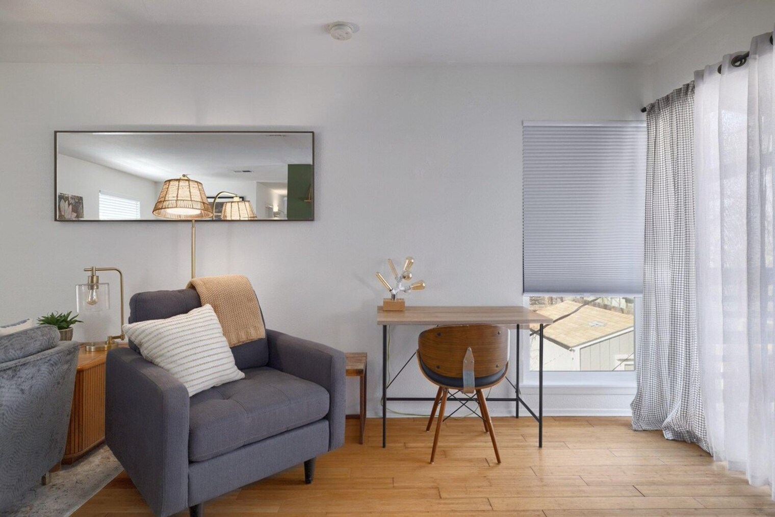 Building Photo - 2806 Rae Dell Ave