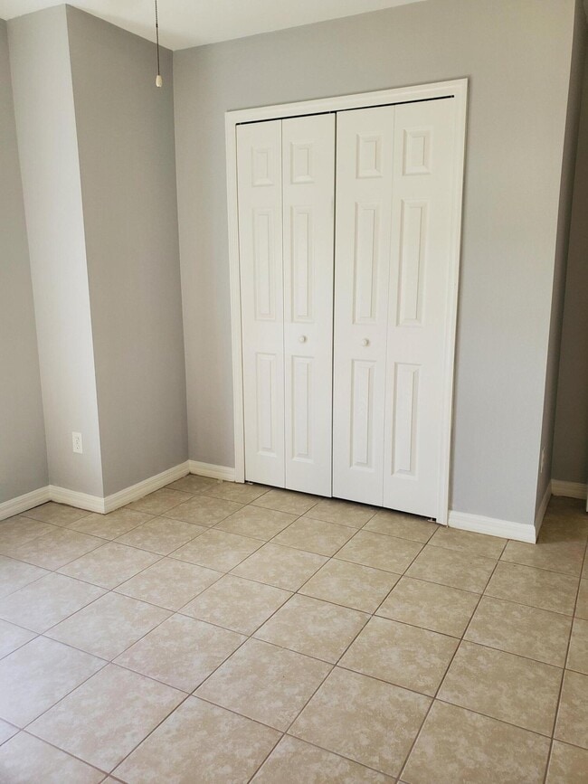 Building Photo - 3234 SW Fillmore St