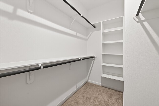 Building Photo - 10949 Cannes Memorial Dr