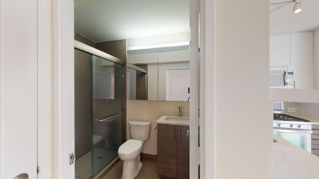 Building Photo - 401 E 34th St