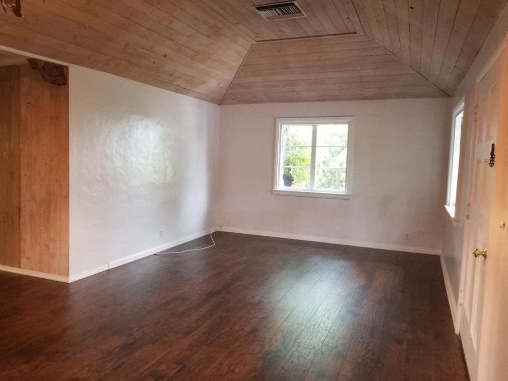 Living room - 4822 Grand Ave