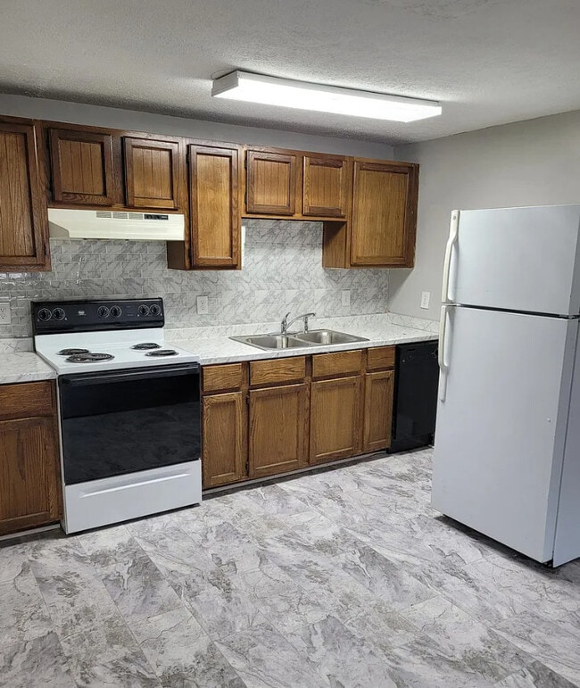 Building Photo - Schoolhouse Apartments