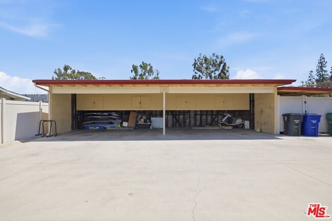 Building Photo - 7928 Virginia St