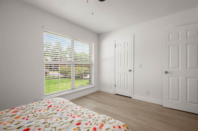 Building Photo - 9127 Edwardson Ln