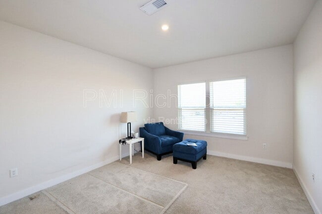 Building Photo - 3800 Maze Runner Dr