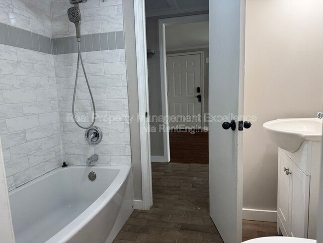 Building Photo - 308 New Rand Rd