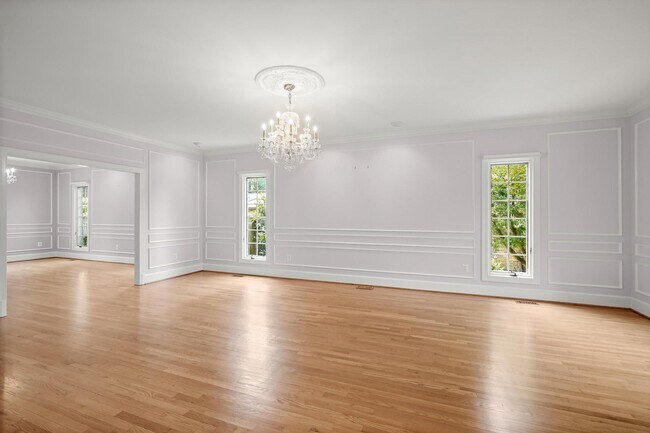 Building Photo - 9809 Hall Rd