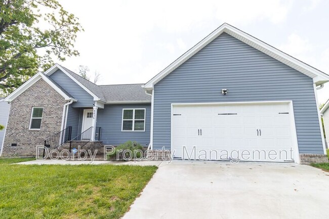 Building Photo - 4436 Oakwood Dr